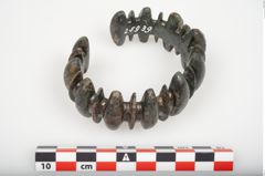 Foto von Bronzebuckelarmreif (NHMW-PRAE-025939)